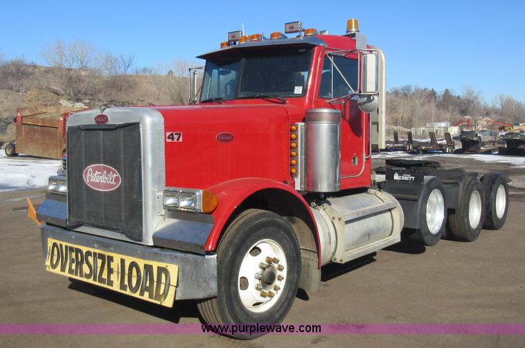 image for item J1995 1993 Peterbilt 379 semi truck