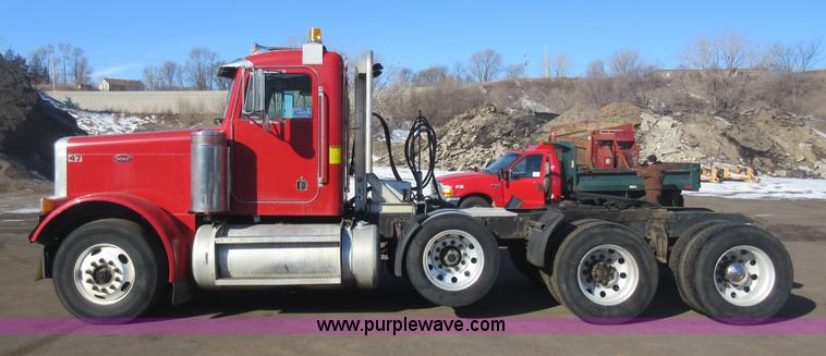 image for item J1995 1993 Peterbilt 379 semi truck