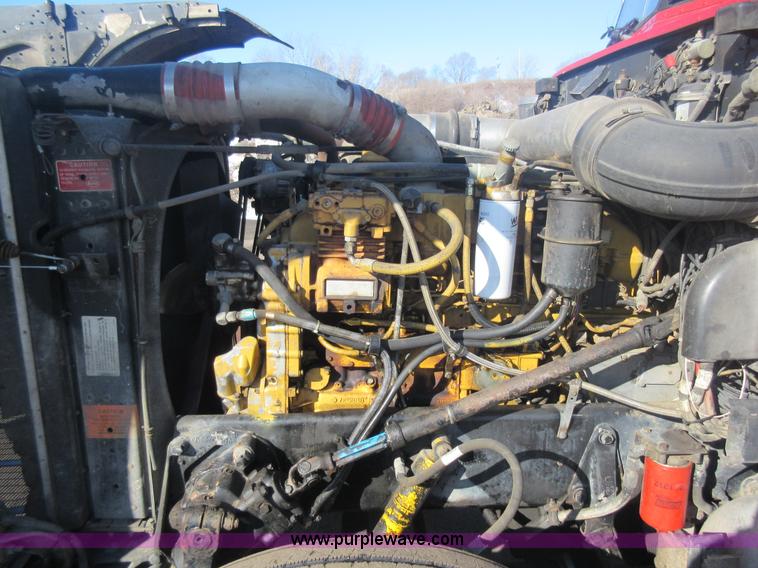 image for item J1995 1993 Peterbilt 379 semi truck