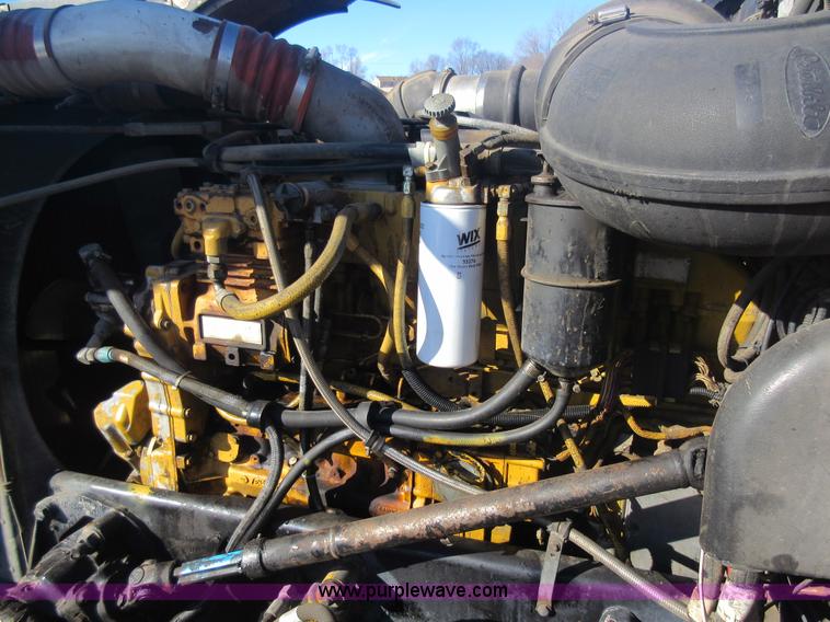 image for item J1995 1993 Peterbilt 379 semi truck