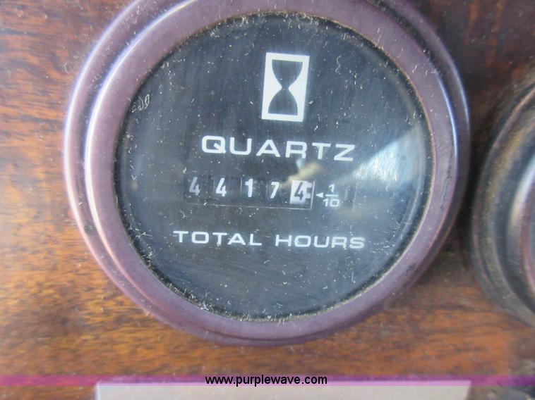 image for item J1995 1993 Peterbilt 379 semi truck