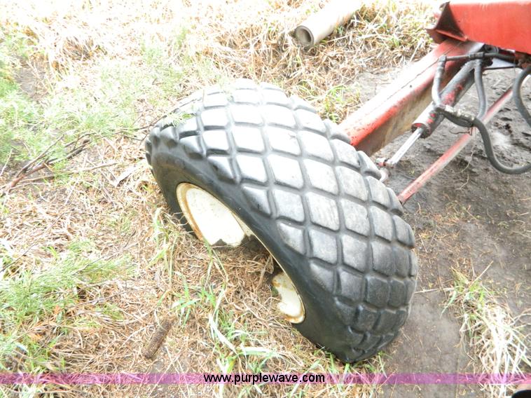 image for item AQ9267 1974 International 715 combine