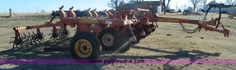 image for item AQ9295 Sunflower Richardson sweep plow