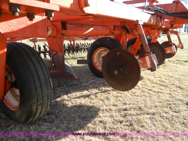 image for item AQ9295 Sunflower Richardson sweep plow