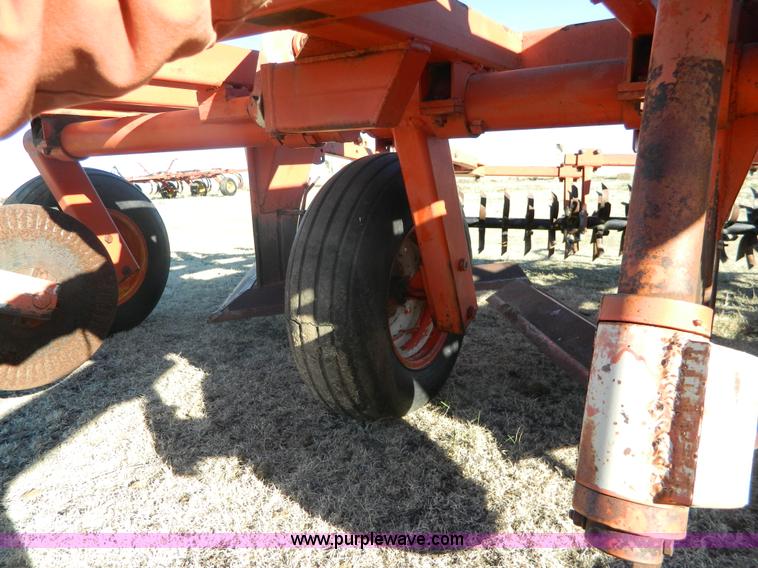 image for item AQ9295 Sunflower Richardson sweep plow