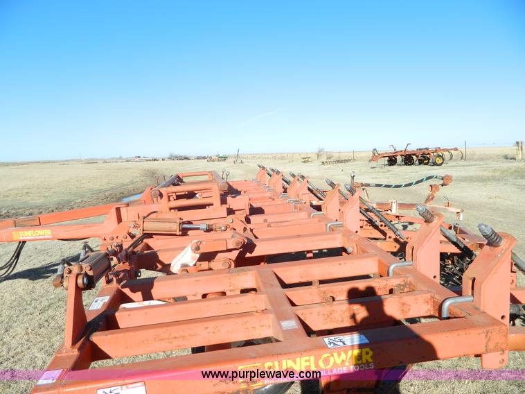 image for item AQ9295 Sunflower Richardson sweep plow