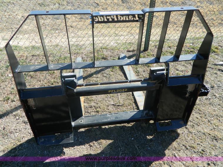 image for item AQ9303 Land Pride PFL2042 pallet forks