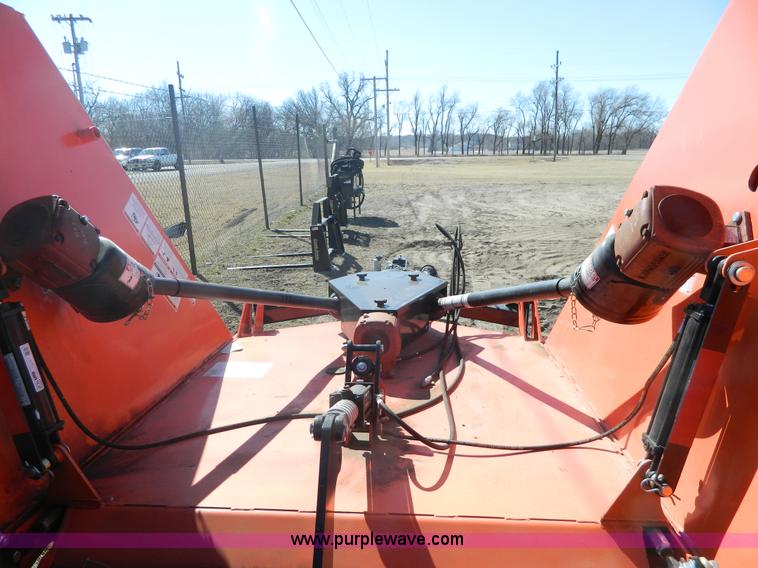 image for item AQ9305 Land Pride batwing mower