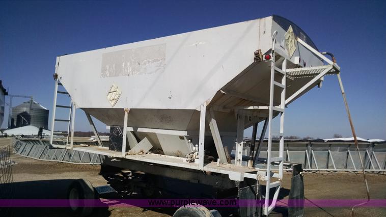image for item AY9420 Simonsen fertilizer tender bed