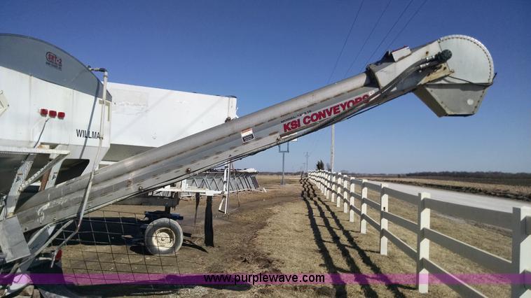 image for item AY9421 Wilmar 1600 seed tender bed