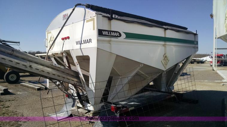 image for item AY9421 Wilmar 1600 seed tender bed