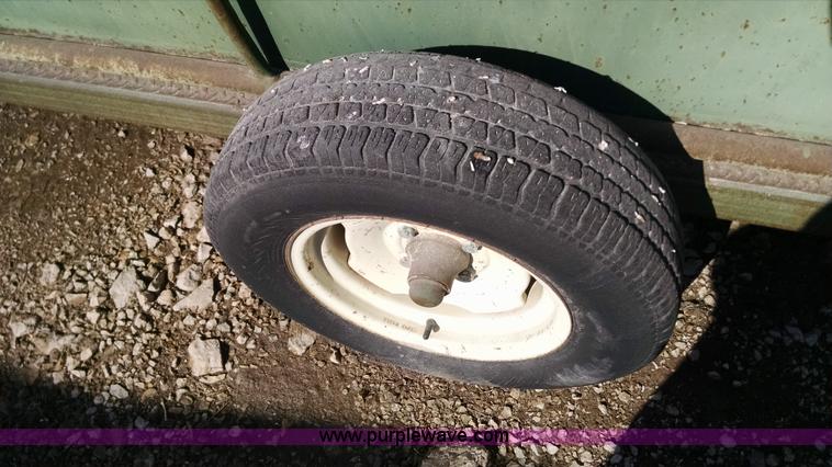 image for item AY9423 7.5'L x 3'W towable cattle scale