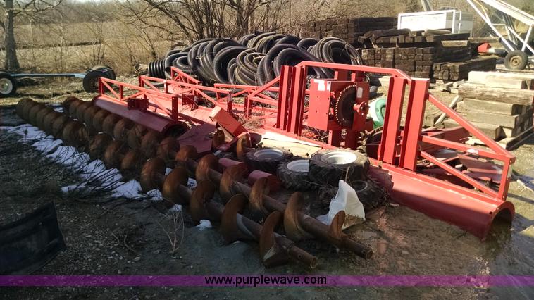 image for item AY9424 GSI Series II grain bin sweep