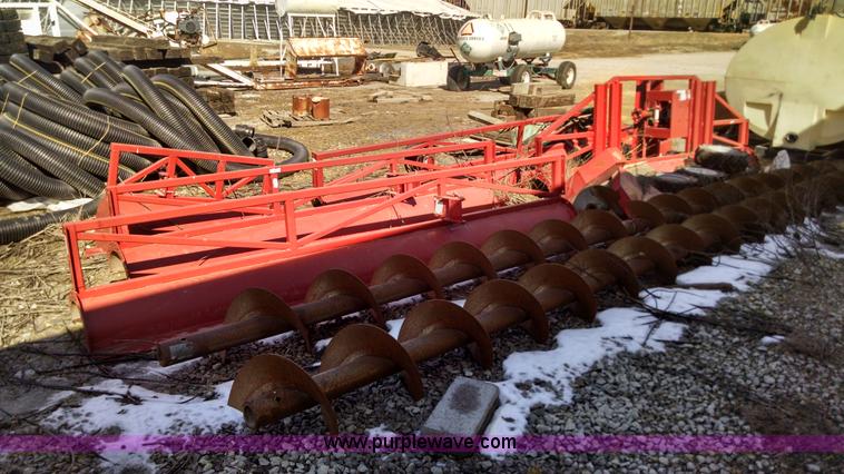 image for item AY9424 GSI Series II grain bin sweep