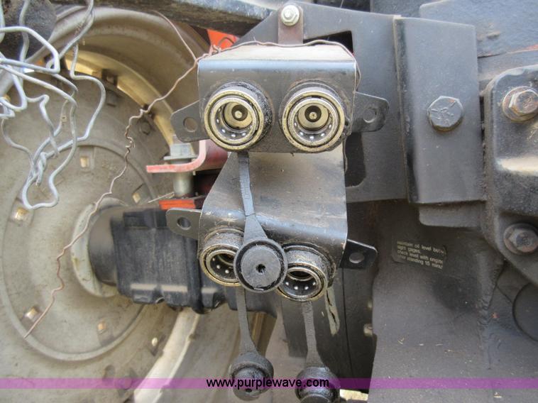 image for item AY9485 1980 Allis Chalmers 7045 tractor