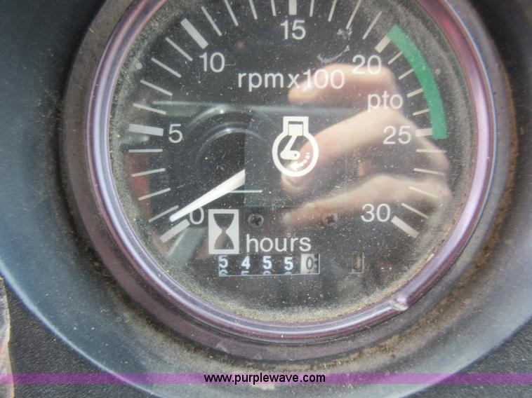 image for item AY9485 1980 Allis Chalmers 7045 tractor