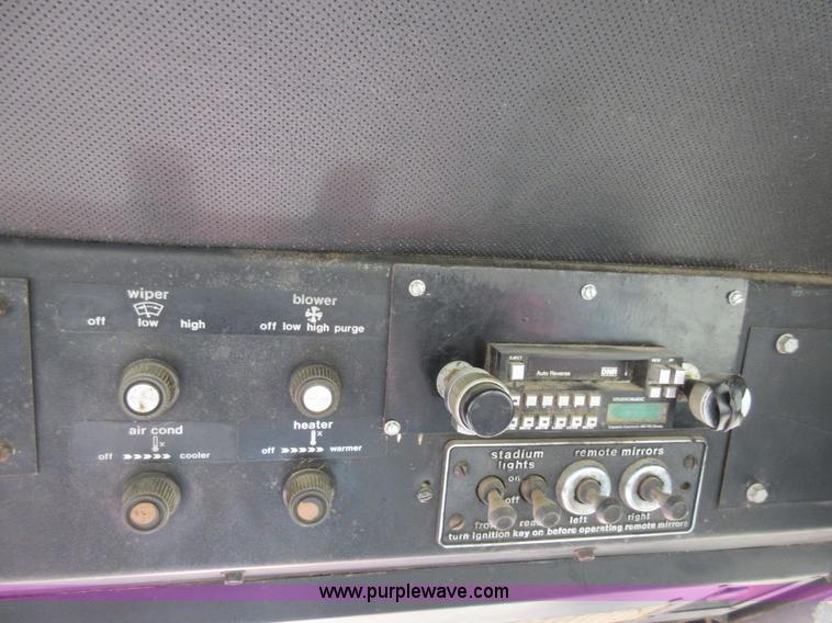 image for item AY9485 1980 Allis Chalmers 7045 tractor