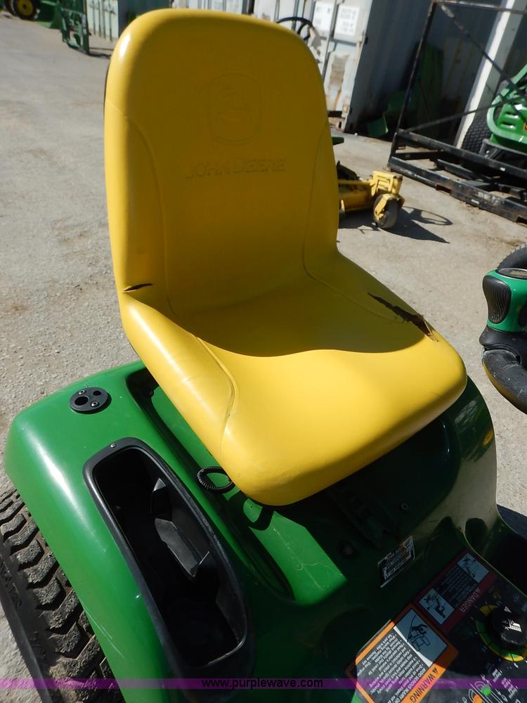 image for item BC9556 2003 John Deere LT160 lawn mower