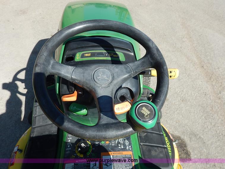 image for item BC9556 2003 John Deere LT160 lawn mower