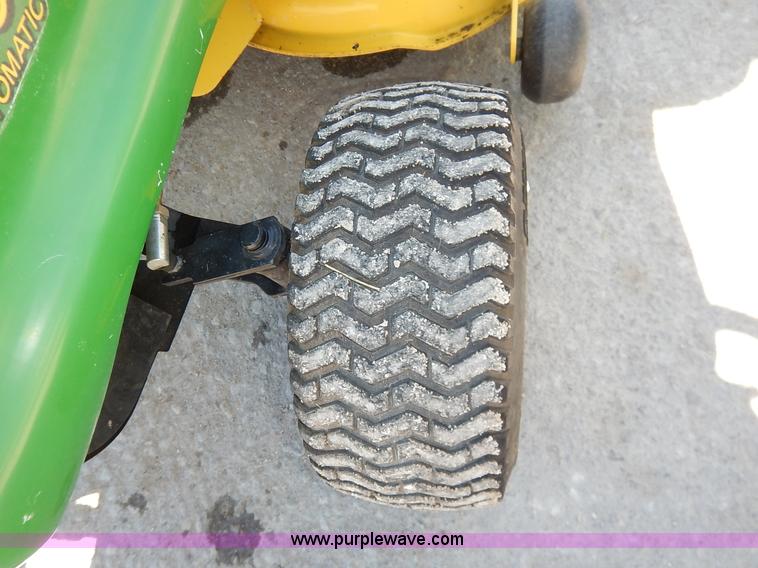 image for item BC9556 2003 John Deere LT160 lawn mower