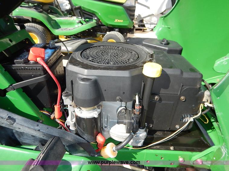 image for item BC9556 2003 John Deere LT160 lawn mower