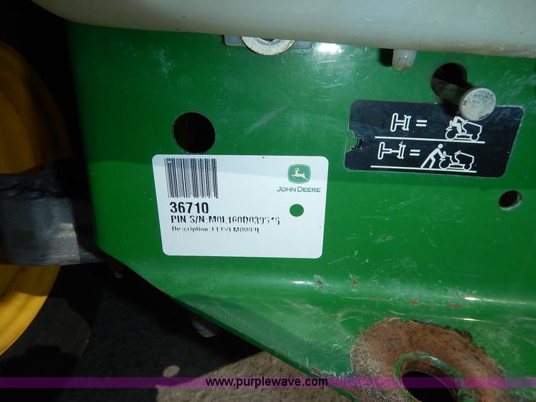 image for item BC9556 2003 John Deere LT160 lawn mower