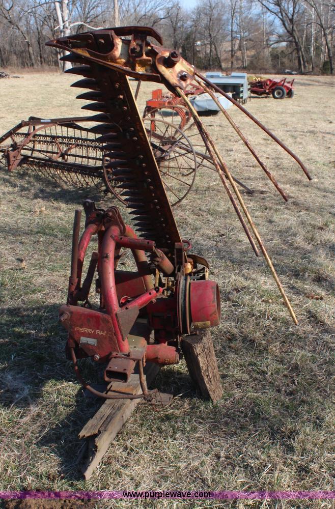 image for item BO9488 New Holland 451 sickle mower