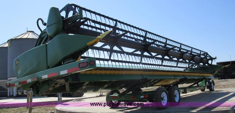 image for item D2333 2013 John Deere 635FD hydraflex draper head