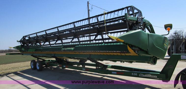 image for item D2333 2013 John Deere 635FD hydraflex draper head