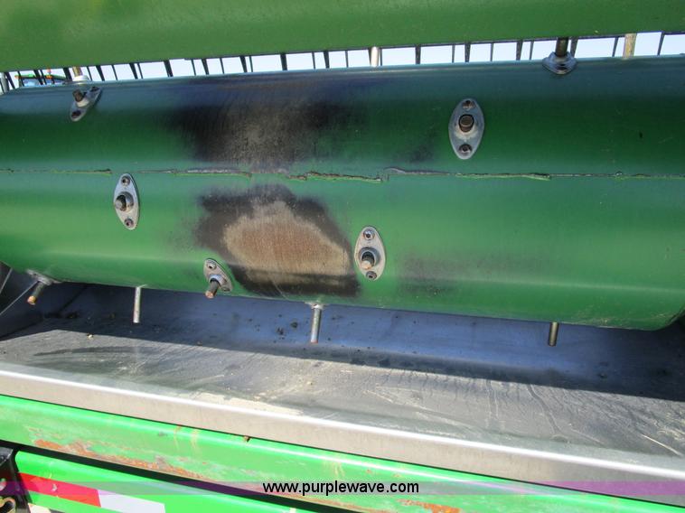 image for item D2333 2013 John Deere 635FD hydraflex draper head