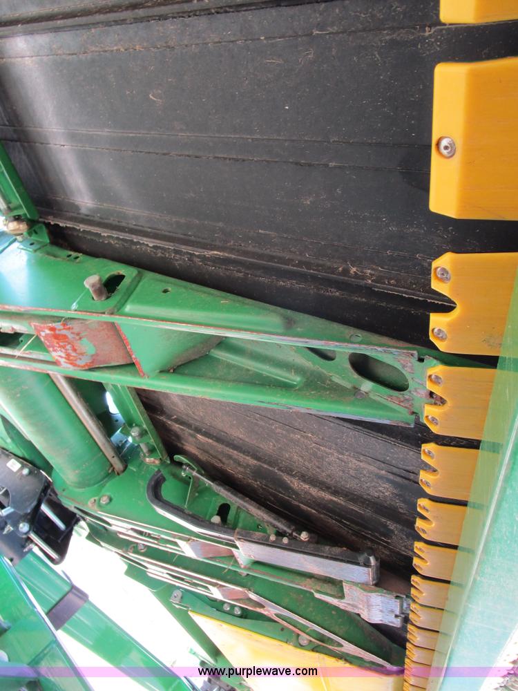 image for item D2333 2013 John Deere 635FD hydraflex draper head