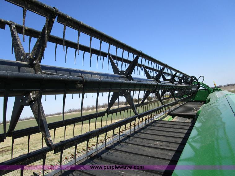 image for item D2333 2013 John Deere 635FD hydraflex draper head