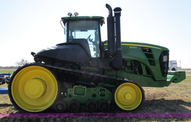 image for item D2335 2008 John Deere 9530T tractor