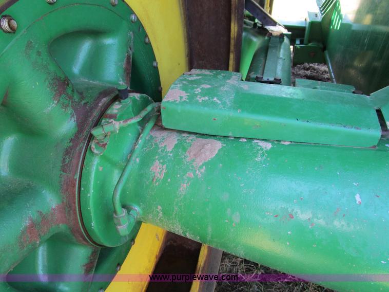 image for item D2335 2008 John Deere 9530T tractor