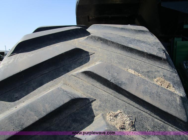 image for item D2335 2008 John Deere 9530T tractor