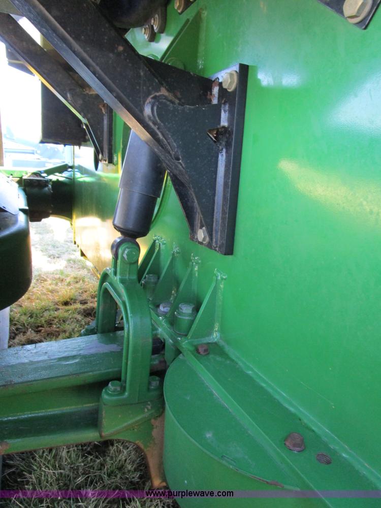 image for item D2335 2008 John Deere 9530T tractor