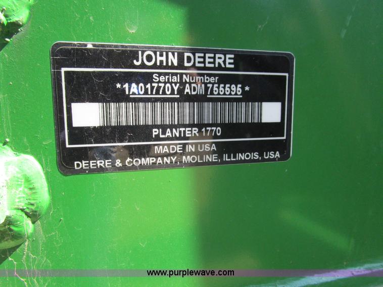 image for item D2338 2013 John Deere 1770NT planter