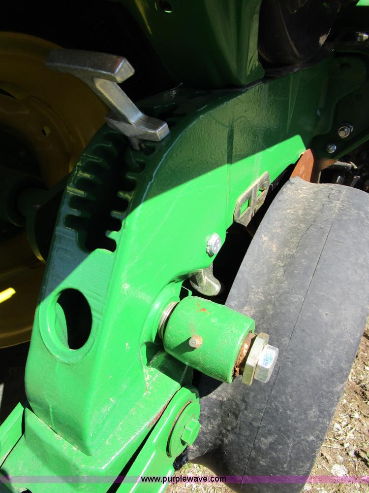 image for item D2338 2013 John Deere 1770NT planter