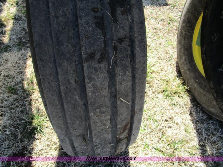 image for item D2338 2013 John Deere 1770NT planter