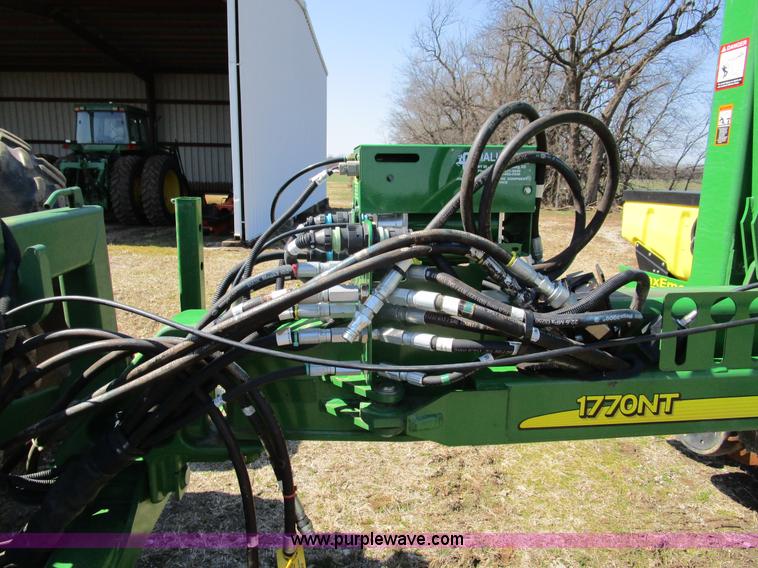 image for item D2338 2013 John Deere 1770NT planter