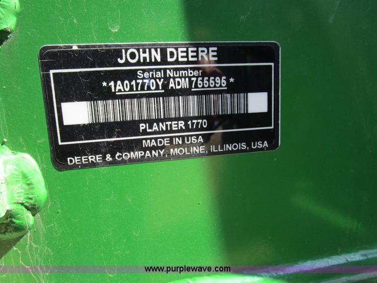 image for item D2338 2013 John Deere 1770NT planter