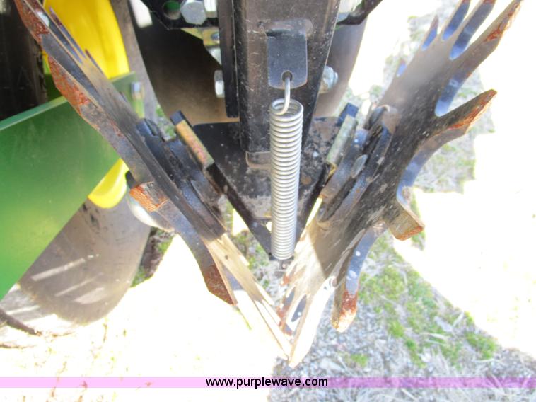 image for item D2338 2013 John Deere 1770NT planter