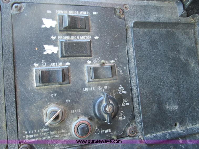 image for item D2357 1987 Case IH 1680 Axial-Flow RWA combine