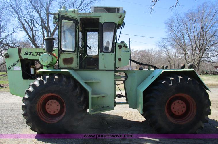 image for item D2358 Steiger Bearcat 4WD tractor