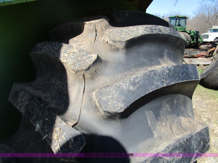 image for item D2358 Steiger Bearcat 4WD tractor