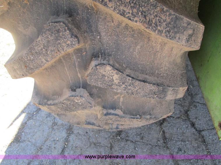 image for item D2358 Steiger Bearcat 4WD tractor