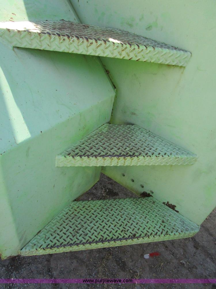 image for item D2358 Steiger Bearcat 4WD tractor