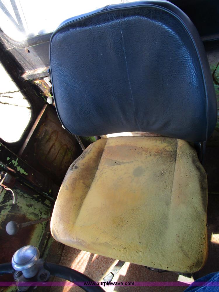 image for item D2358 Steiger Bearcat 4WD tractor