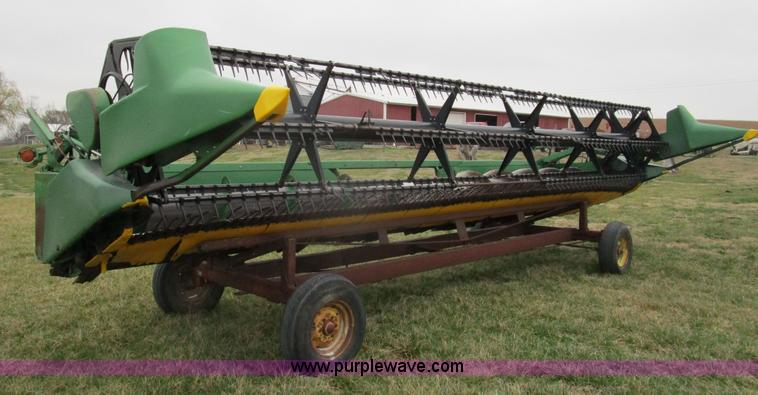 image for item D2379 1998 John Deere 925 platform flex head