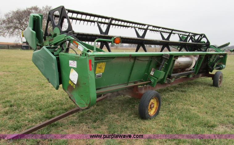 image for item D2379 1998 John Deere 925 platform flex head